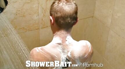 House Keeper Spies On Str8 Shower Hunk