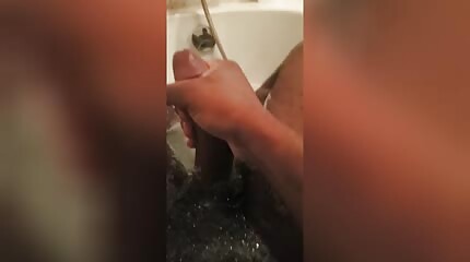 Handjob in the bath
